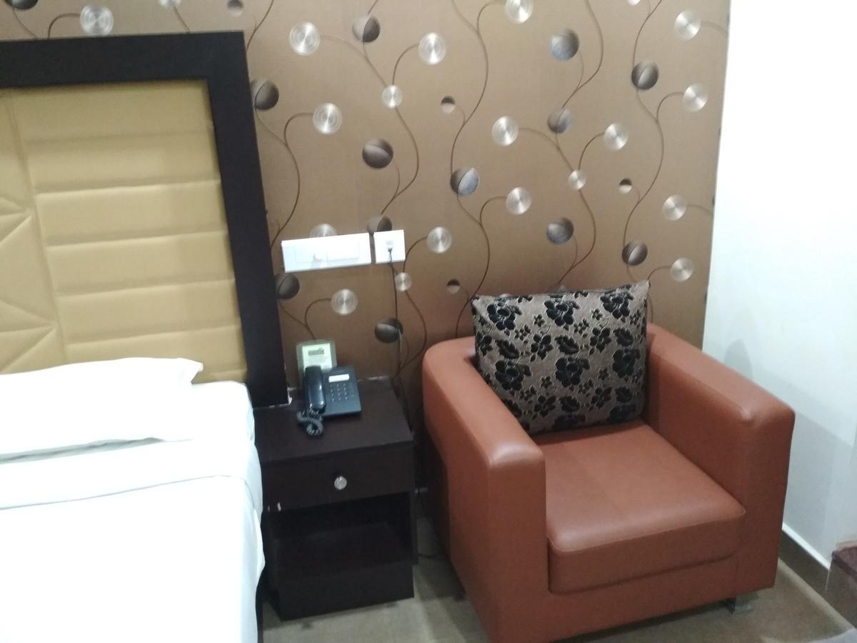 Hotel Rukmini Alwaye Ngoại thất bức ảnh